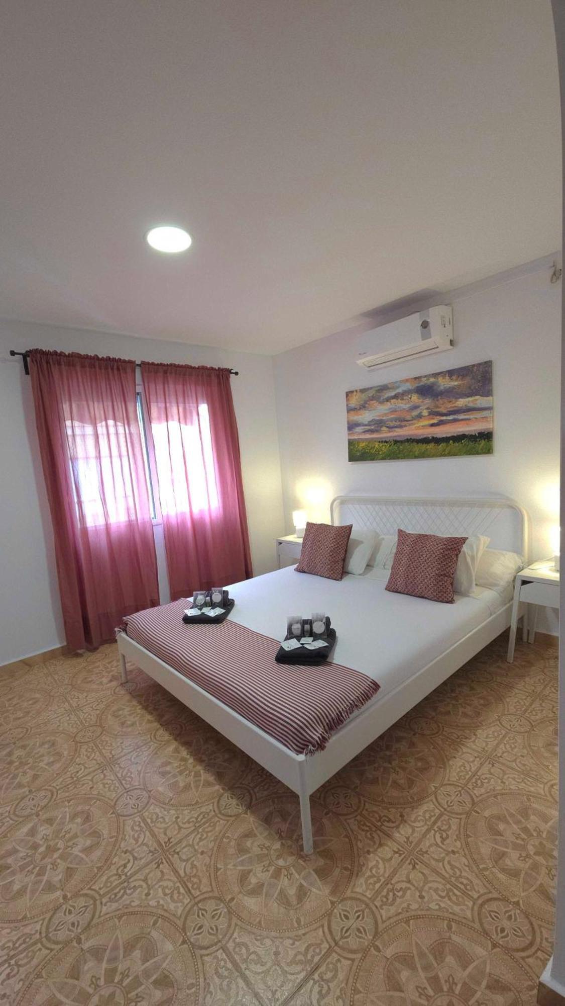 Suncastle Apartamentos Alicante -With Sunny Rooftop Terrace And Barbecue Buitenkant foto